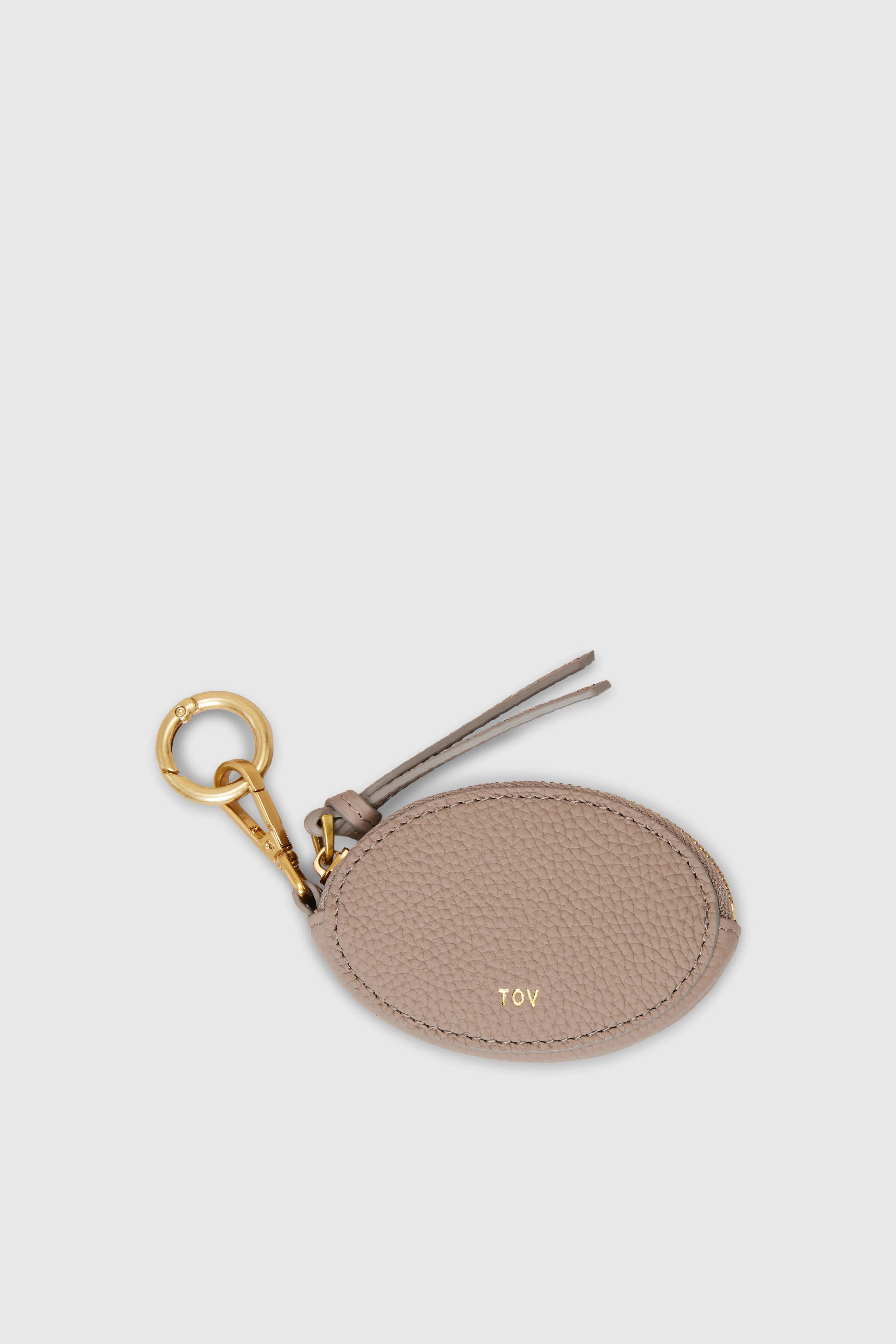 GRAIN LEATHER OVAL CHARM
