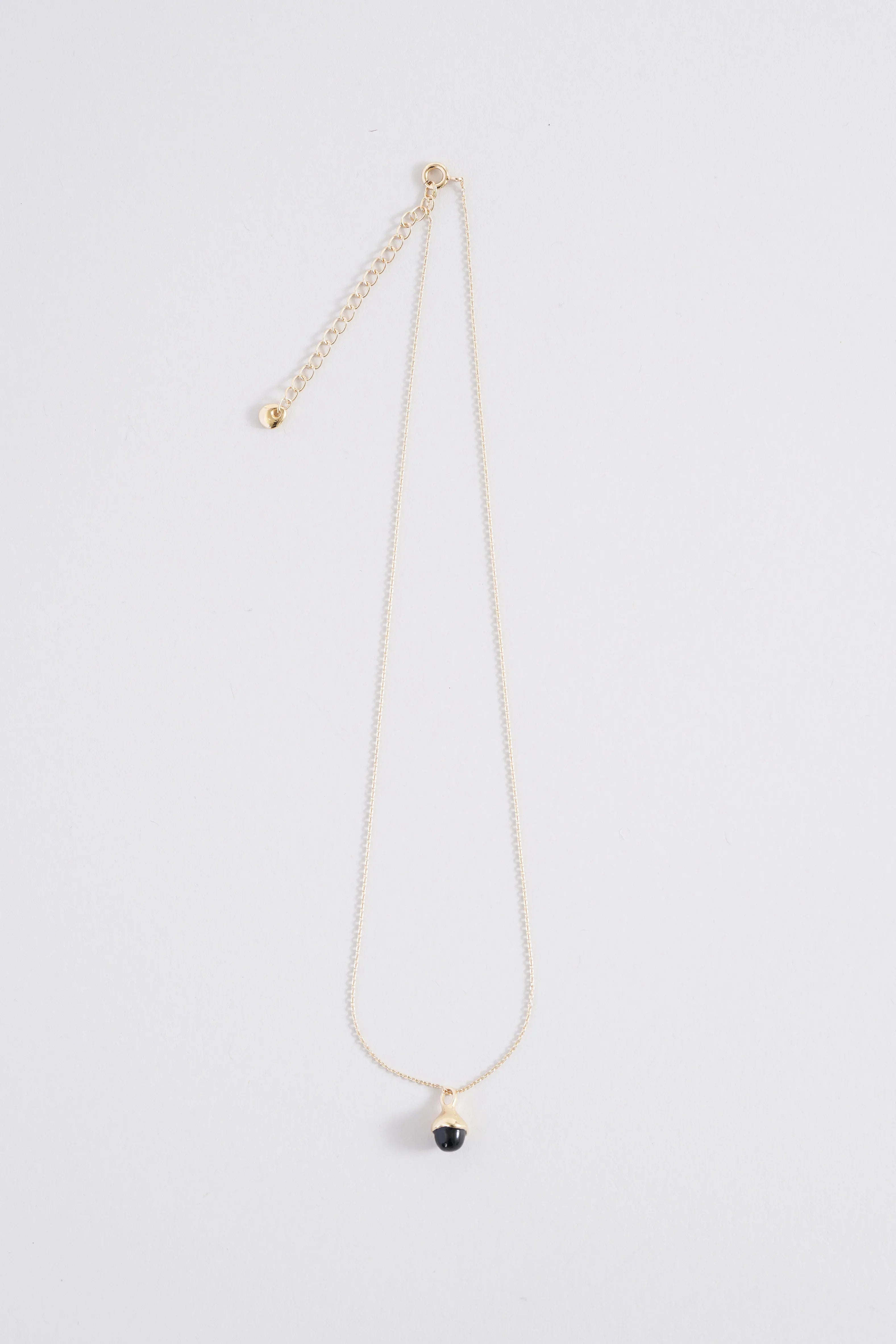 BUD STONE CHARM NECKLACE
