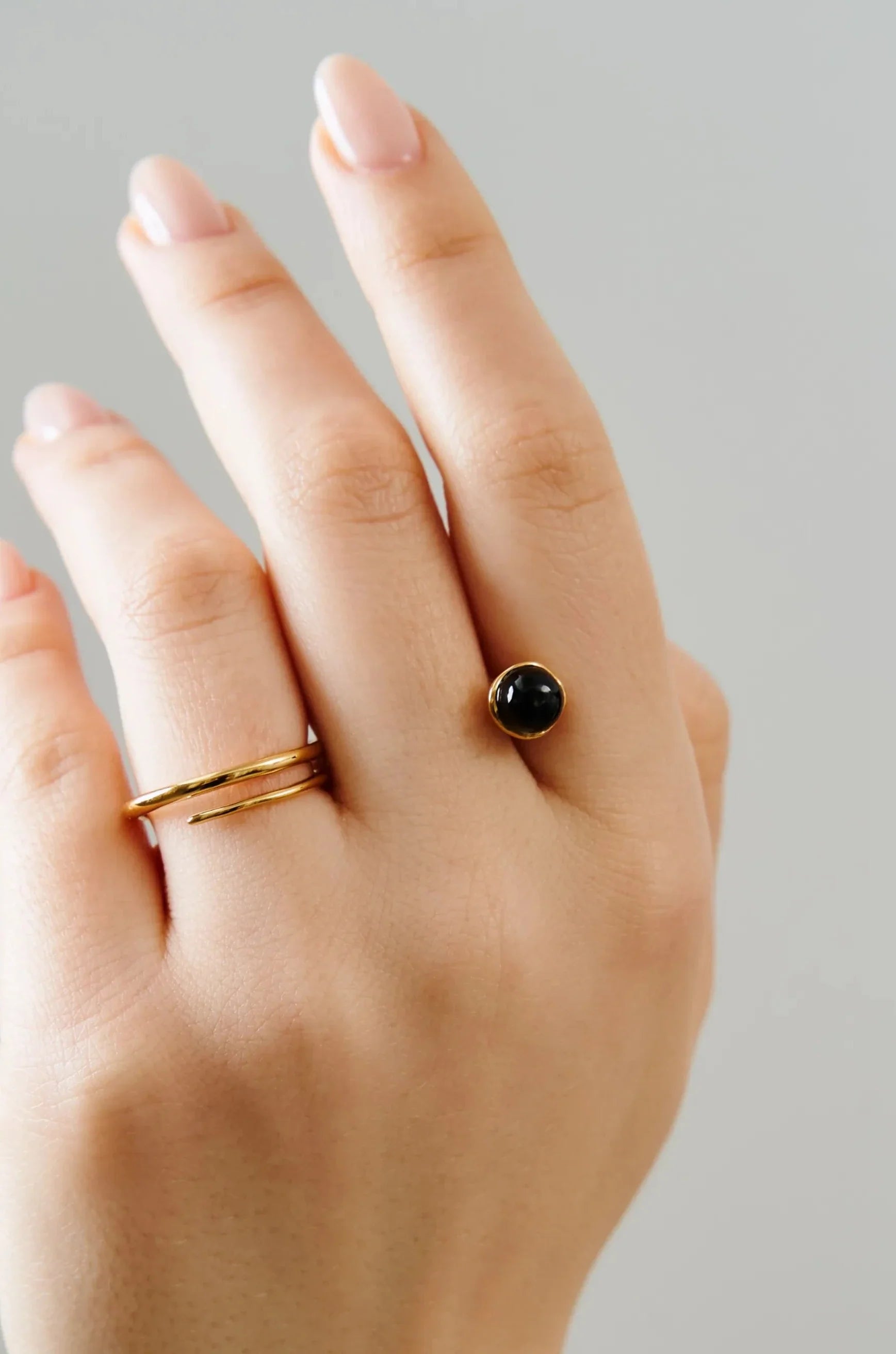 BUD STONE TWO FINGER RING