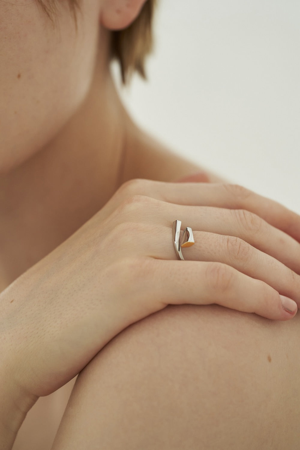 HONEYCOMB RING B