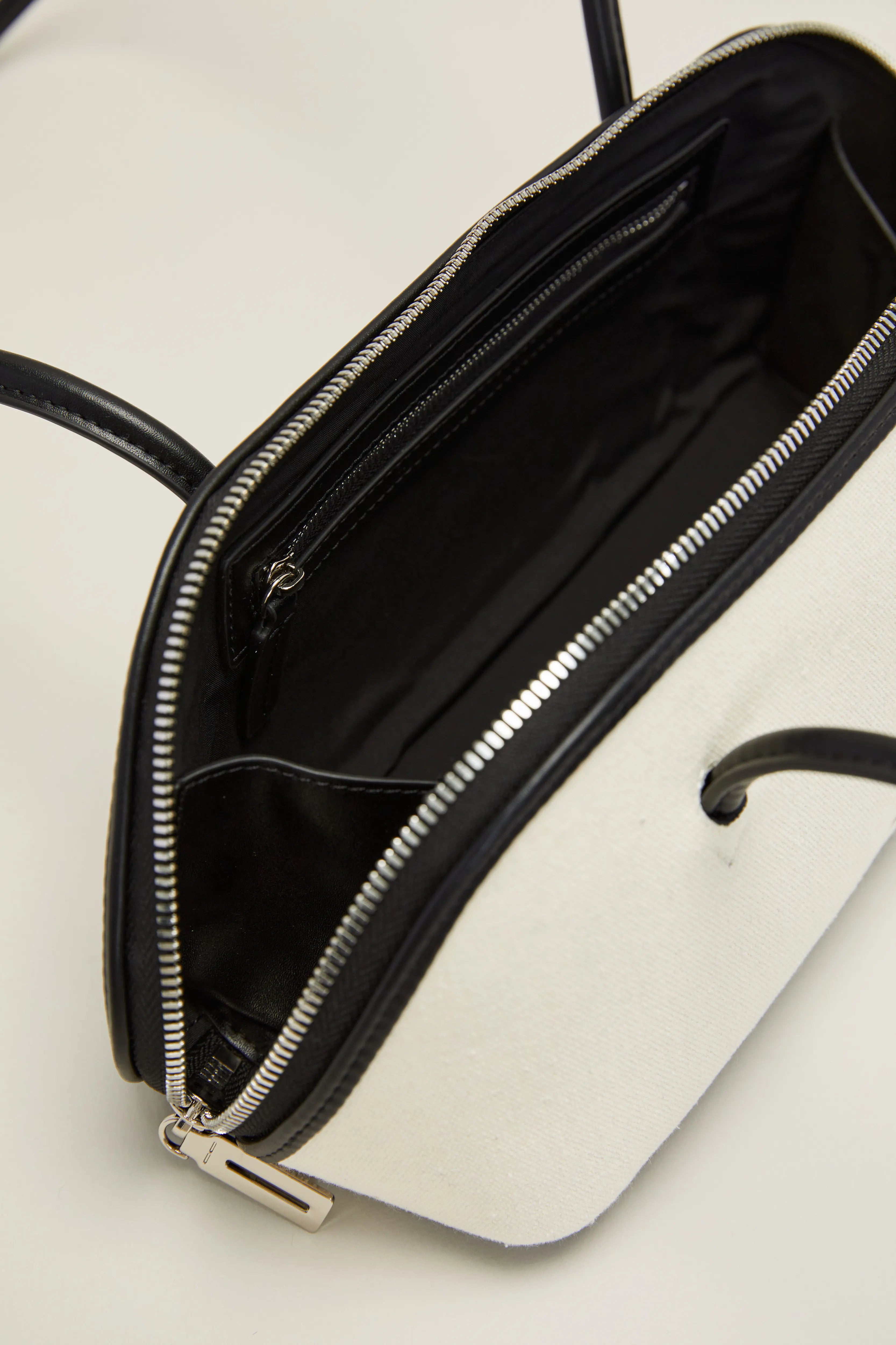 FIGRE BOSTON S CANVAS