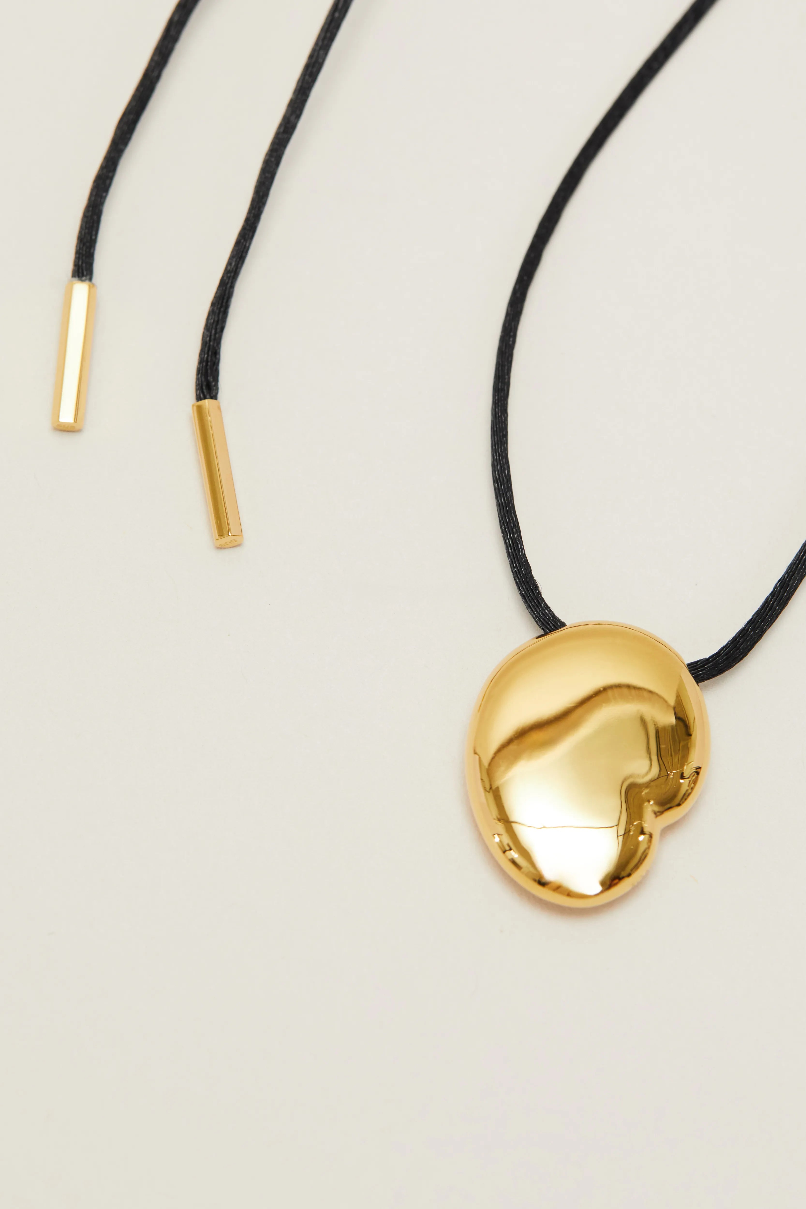 Plump Drop Cord Necklace