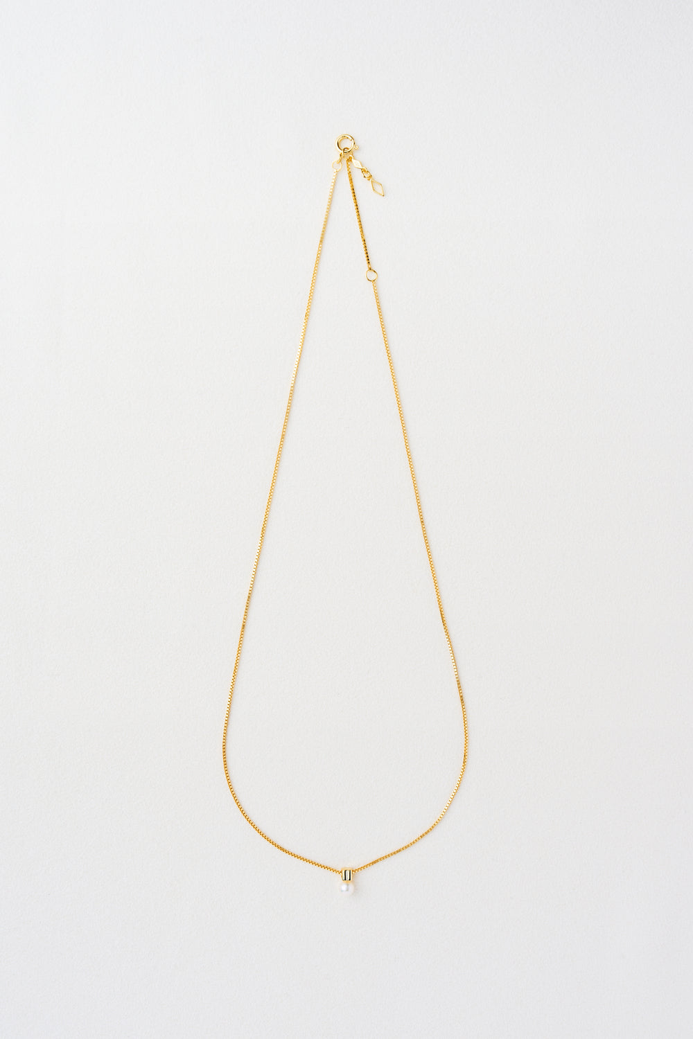 RIDEAU DAINTY PEARL NECKLACE