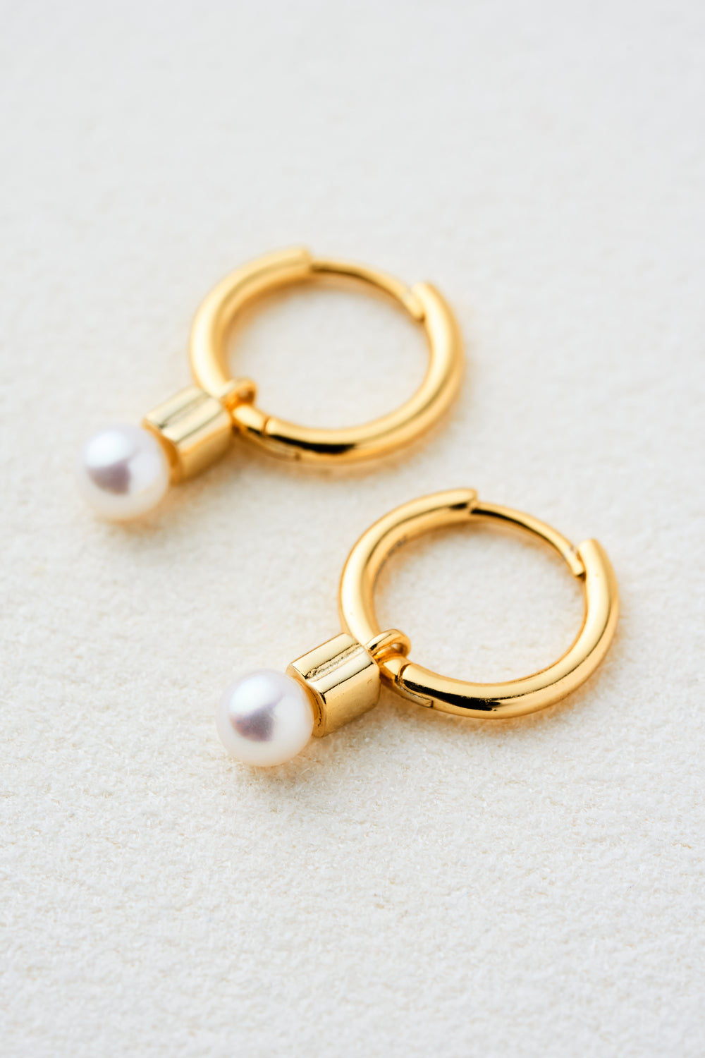 RIDEAU DAINTY PEARL PIERCE