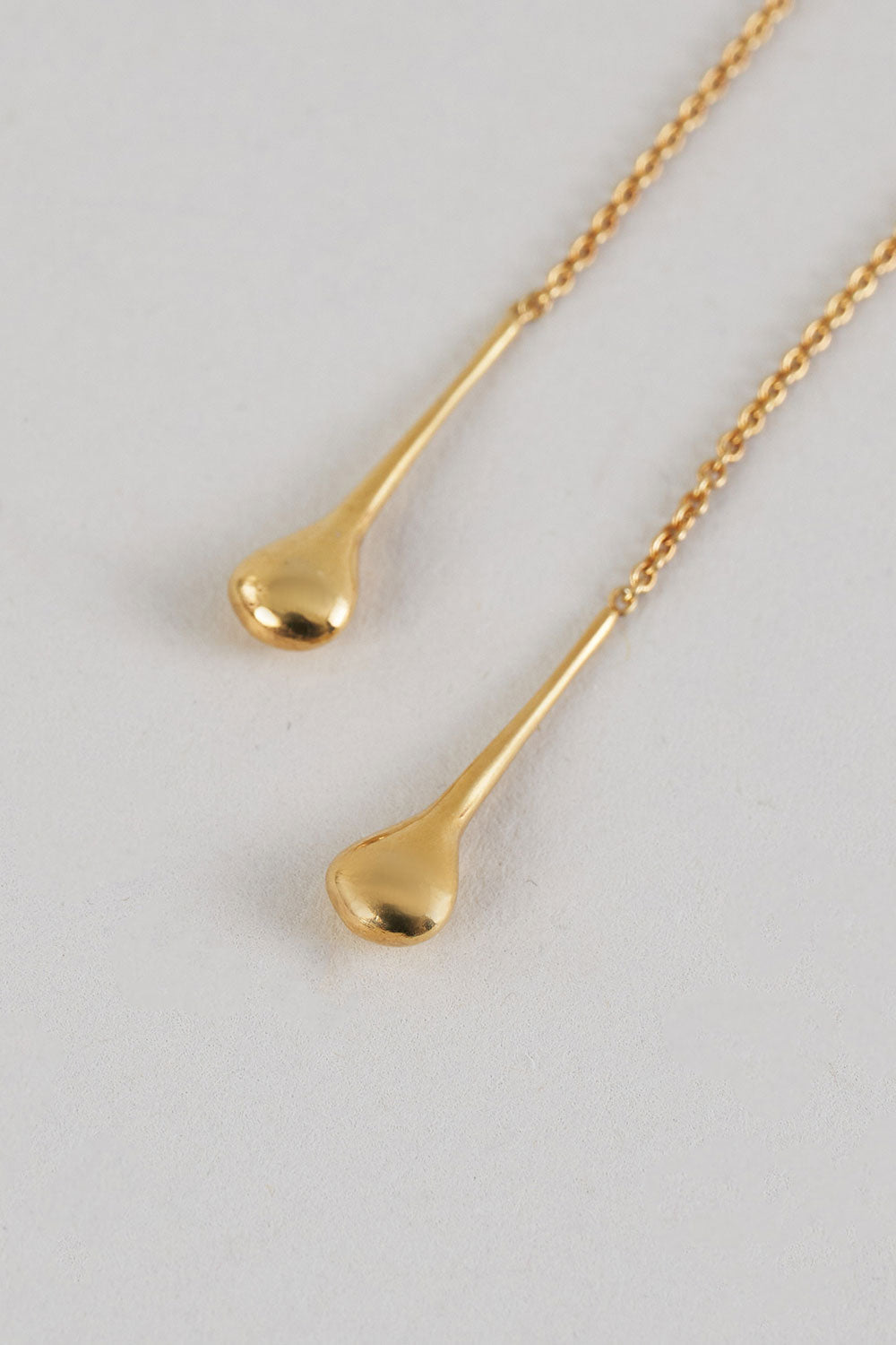 DANGLING EARRING
