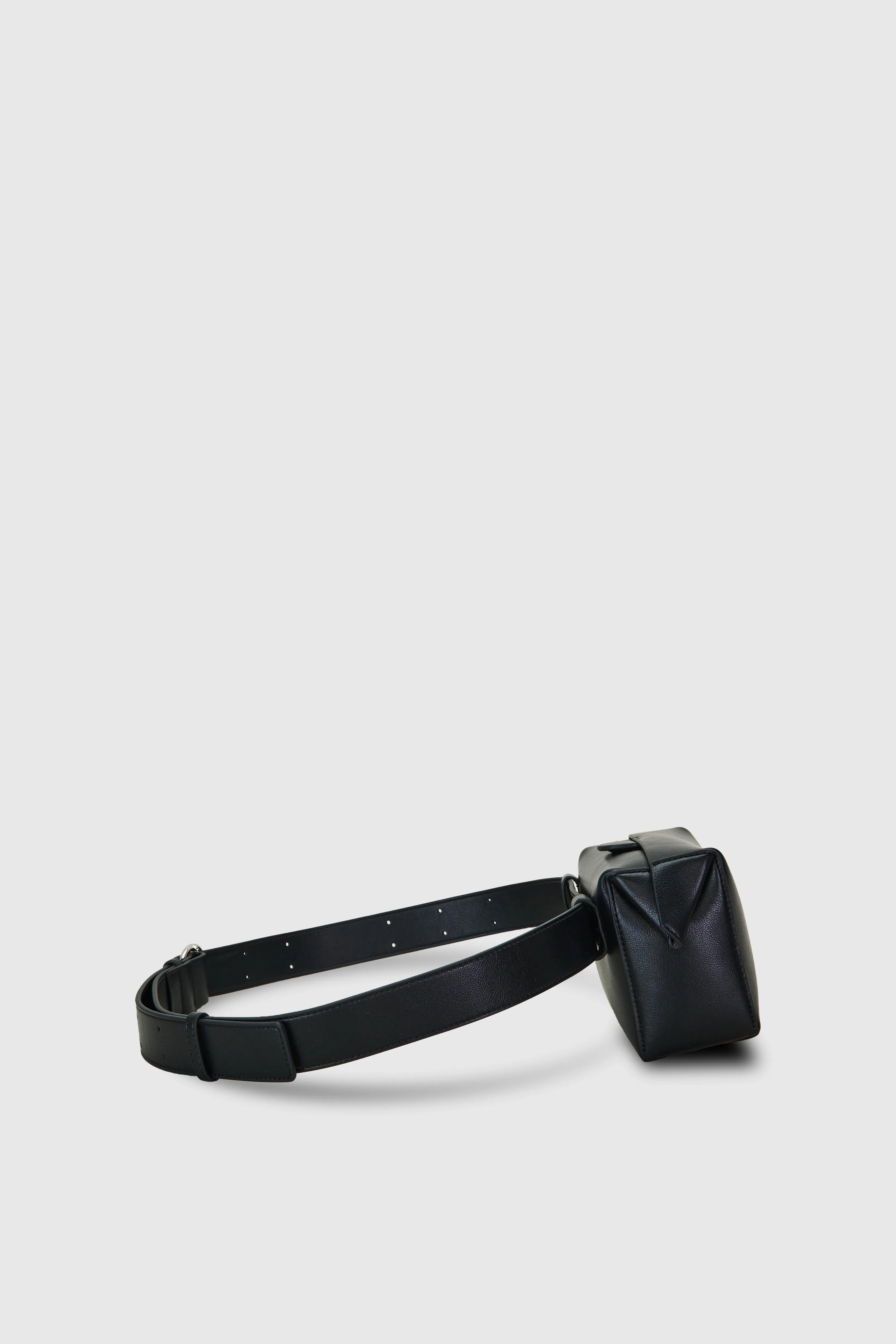 【先行予約】LOP BODYBAG
