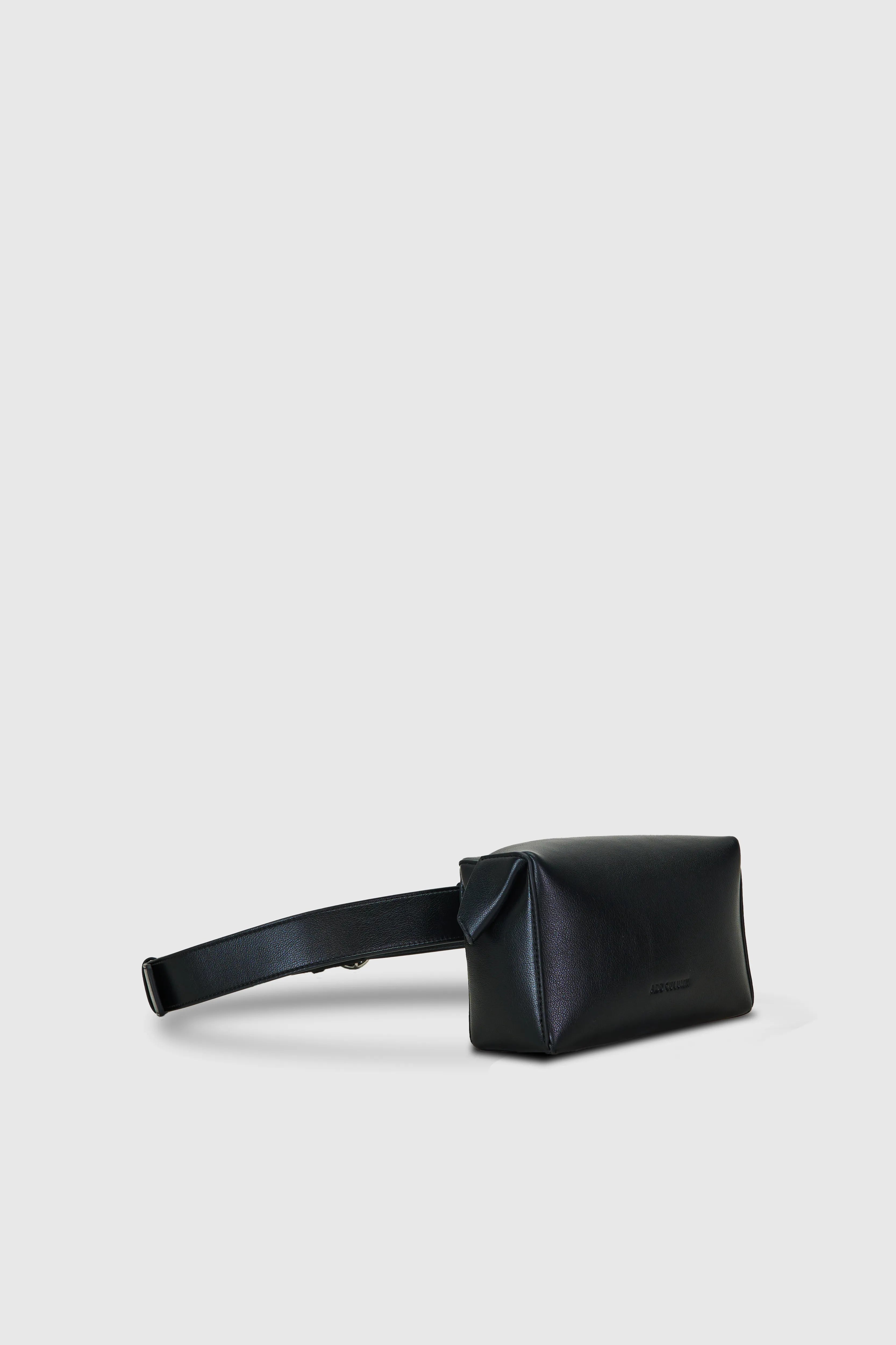 【先行予約】LOP BODYBAG