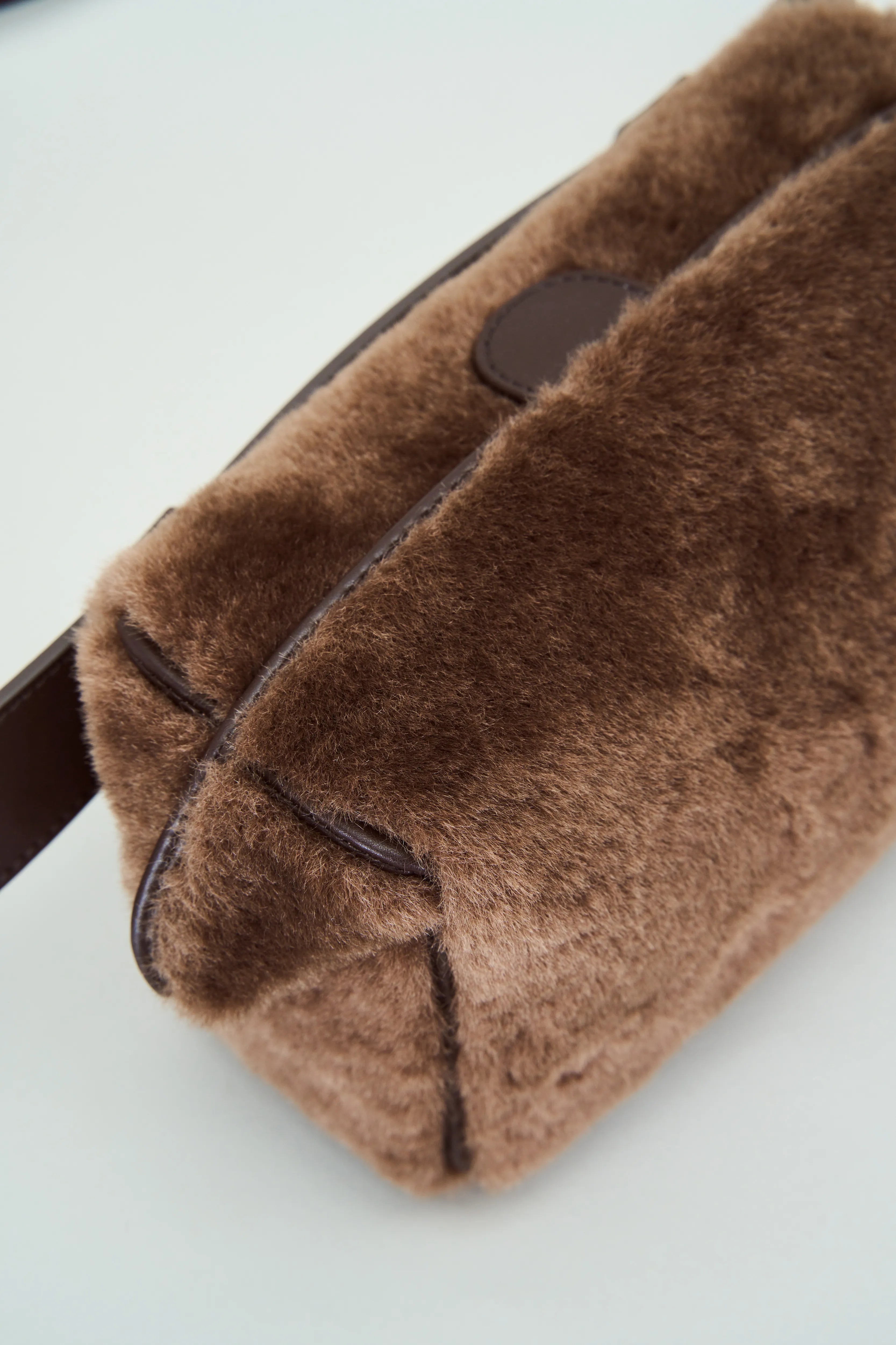 LOP BODYBAG FUR