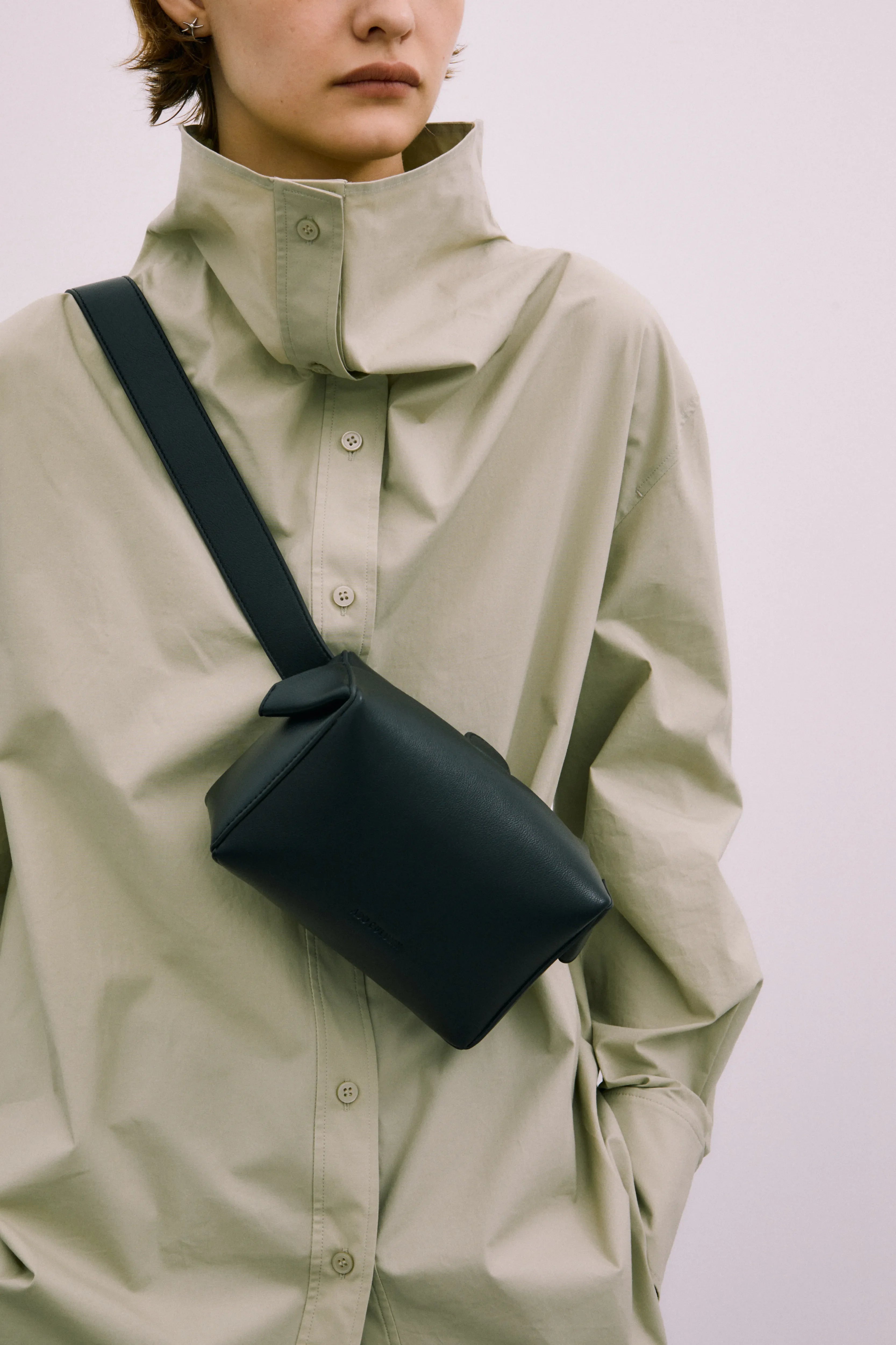 【先行予約】LOP BODYBAG