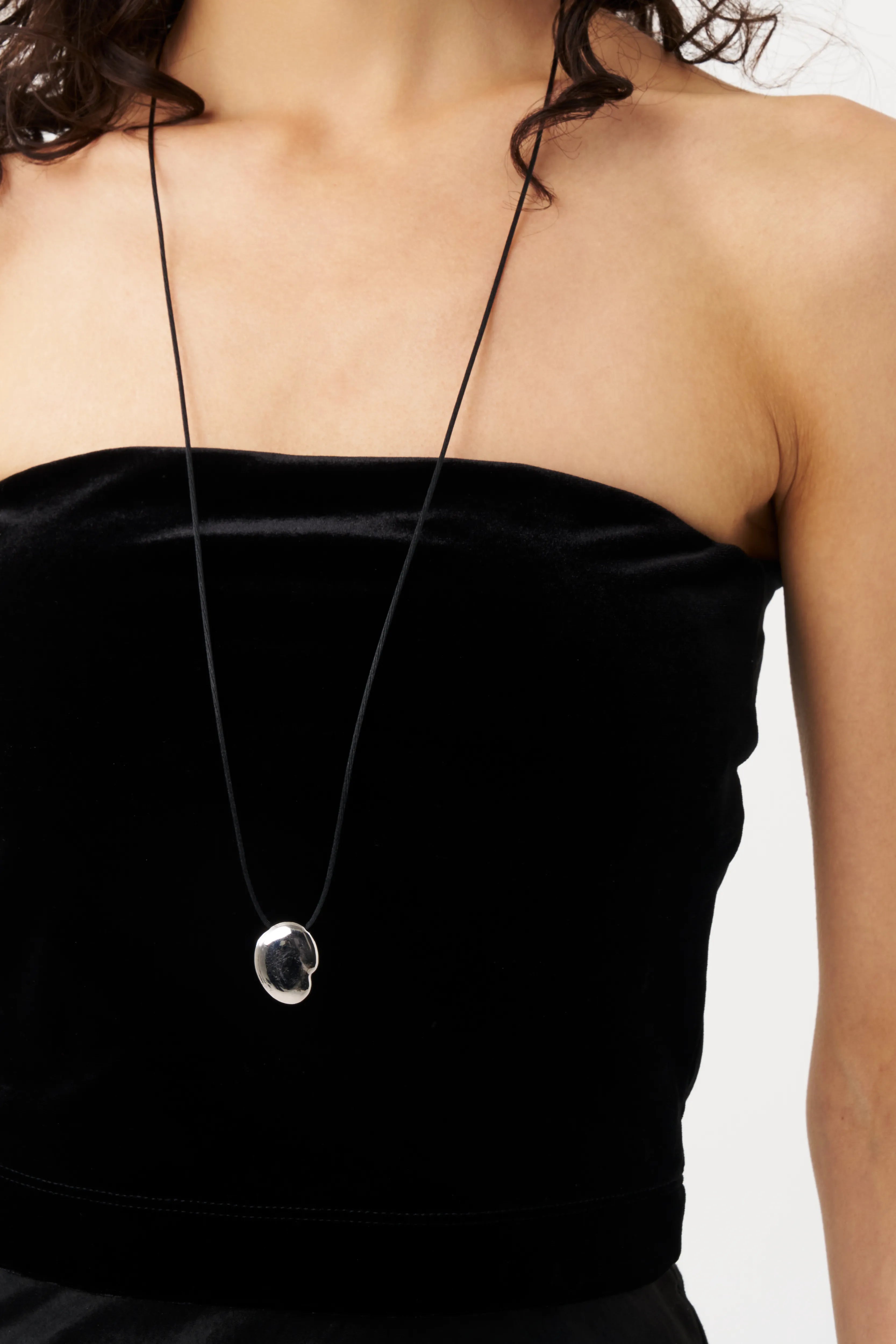 Plump Drop Cord Necklace