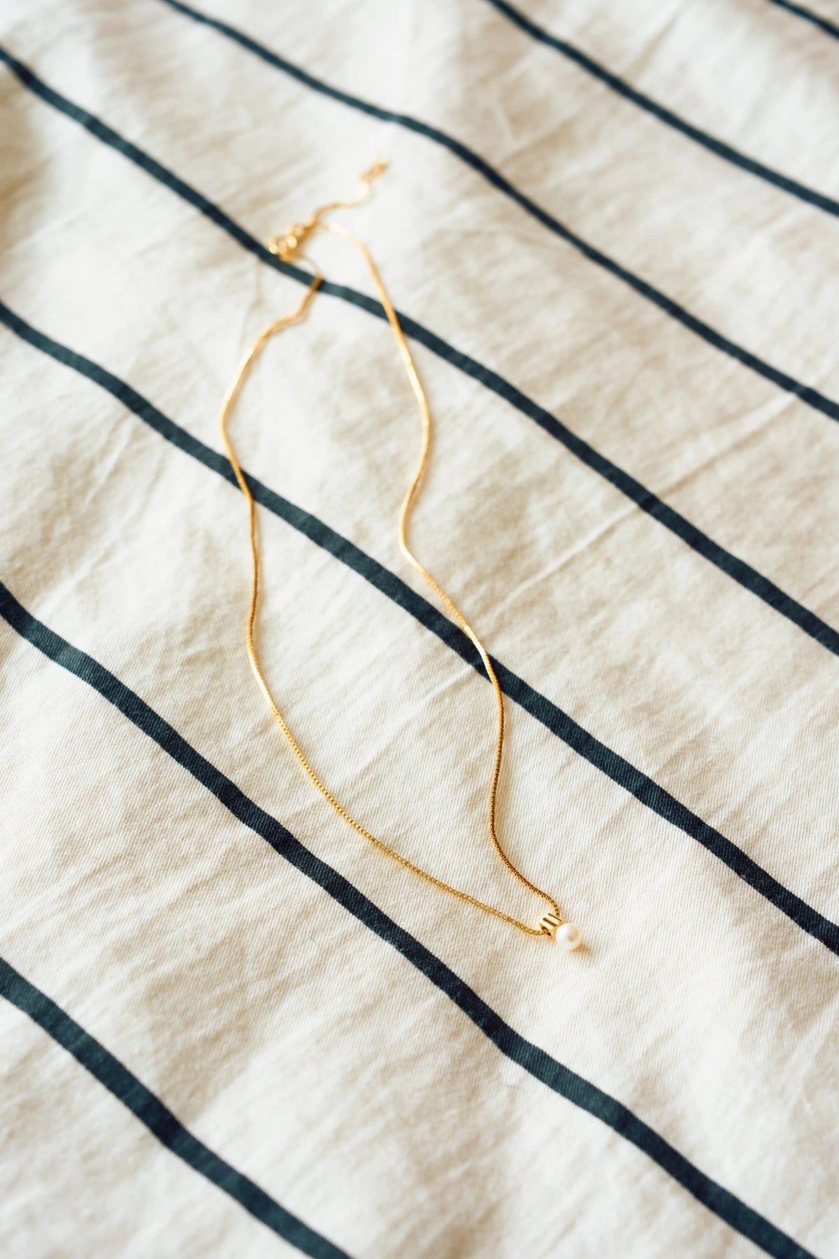 RIDEAU DAINTY PEARL NECKLACE