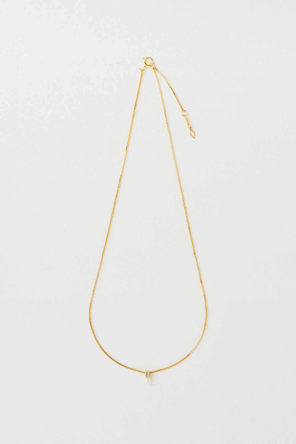 RIDEAU DAINTY PEARL NECKLACE