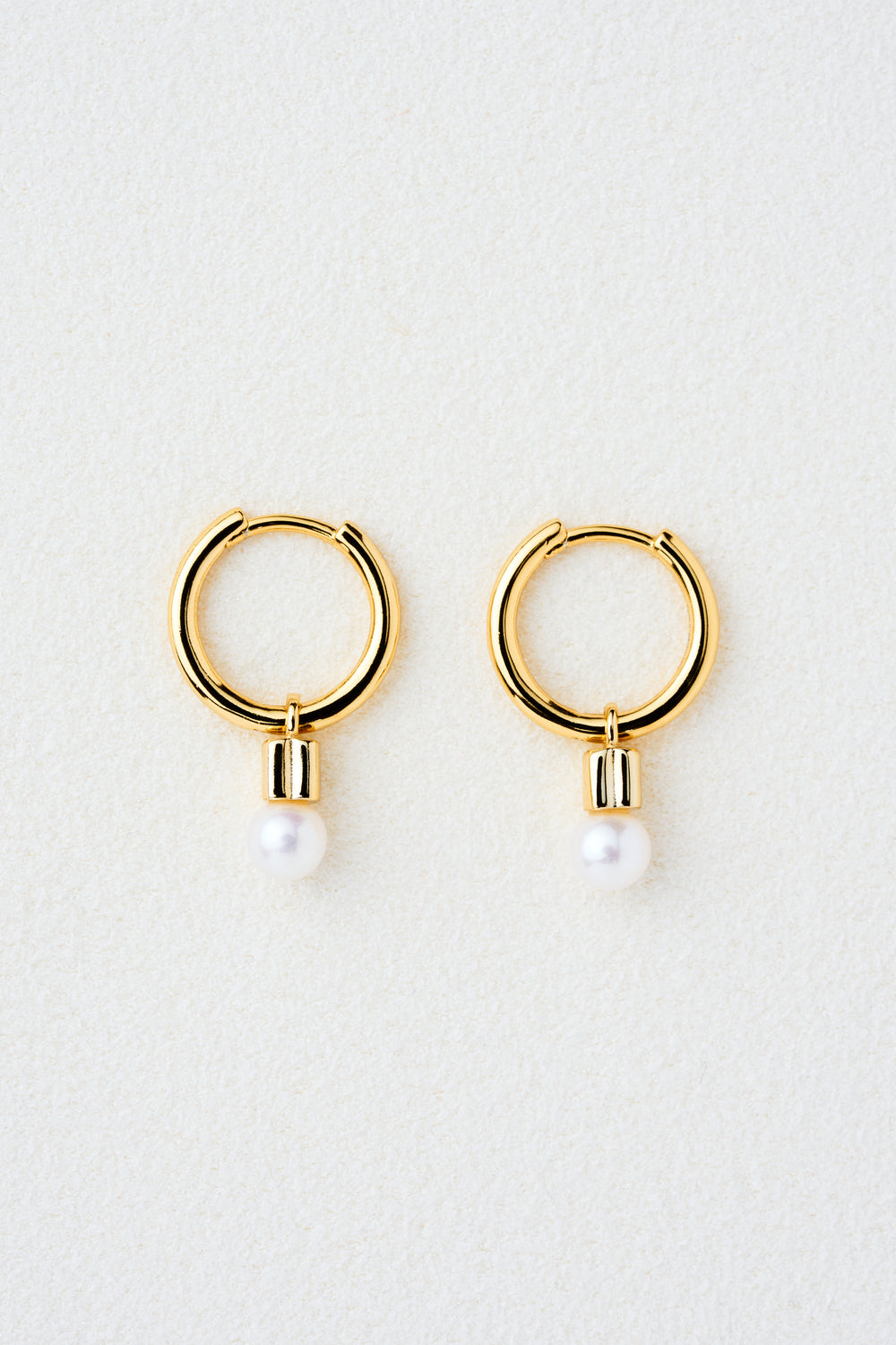 RIDEAU DAINTY PEARL PIERCE