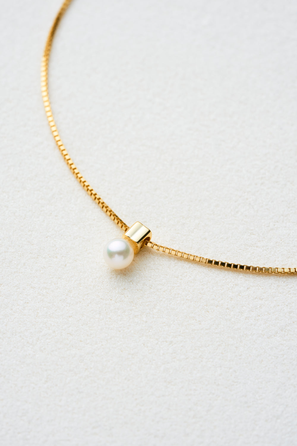 RIDEAU DAINTY PEARL NECKLACE