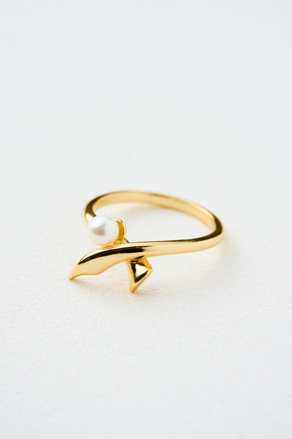 MIMI PEARL SWAY RING