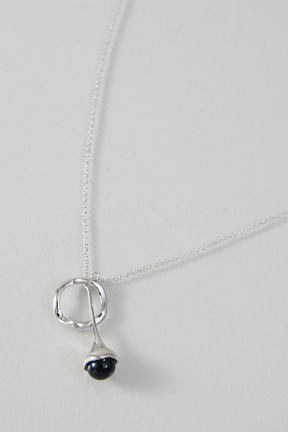 DANGLING STONE NECKLACE