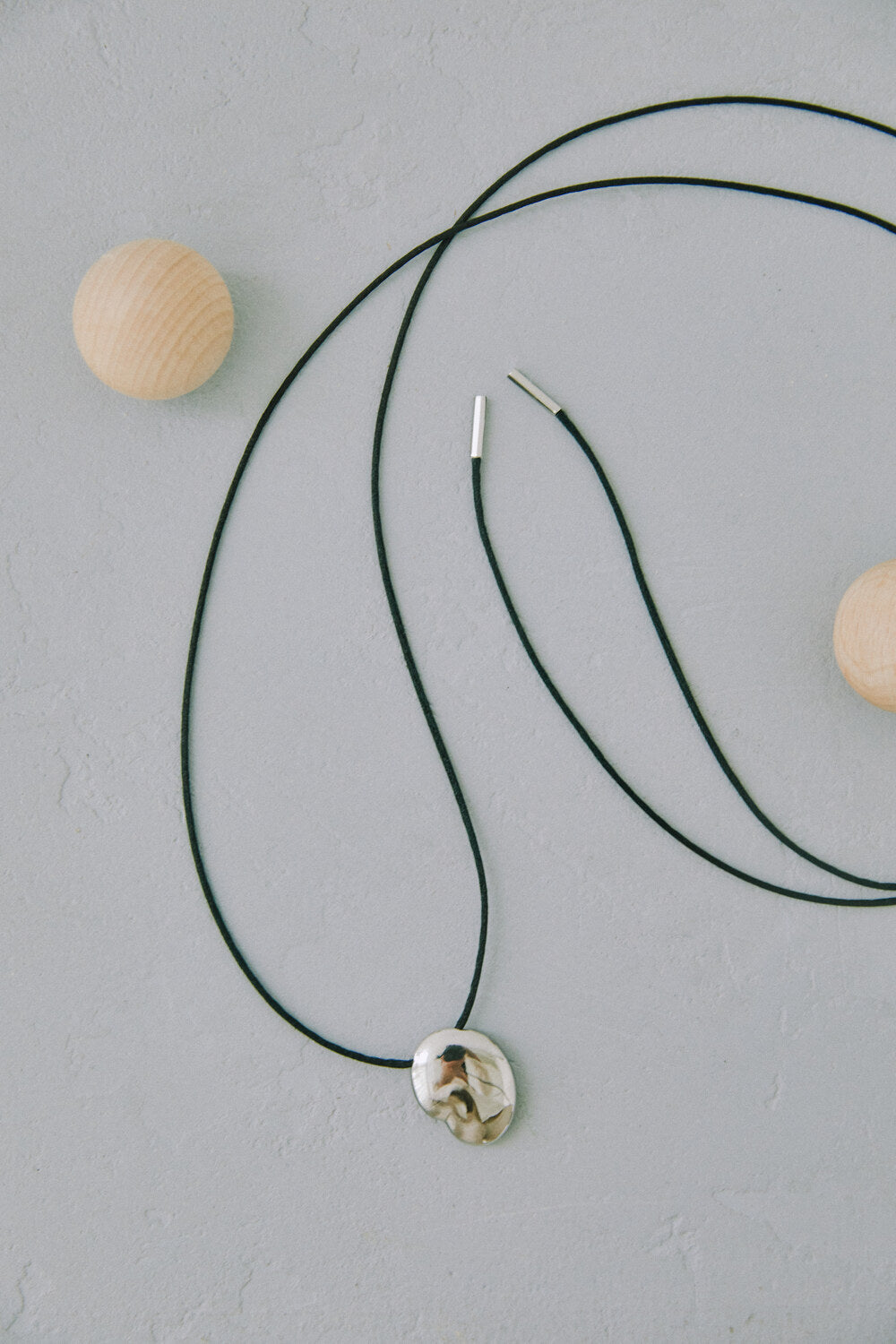 Plump Drop Cord Necklace